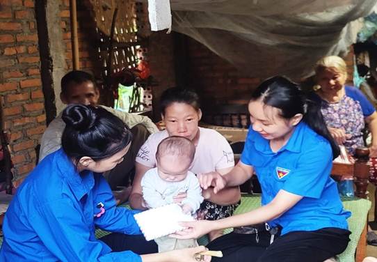 Phú Thọ: Câu lạc bộ tư vấn, trợ giúp trẻ em tỉnh tổ chức hoạt động trợ giúp trẻ em khuyết tật có hoàn cảnh khó khăn năm 2023