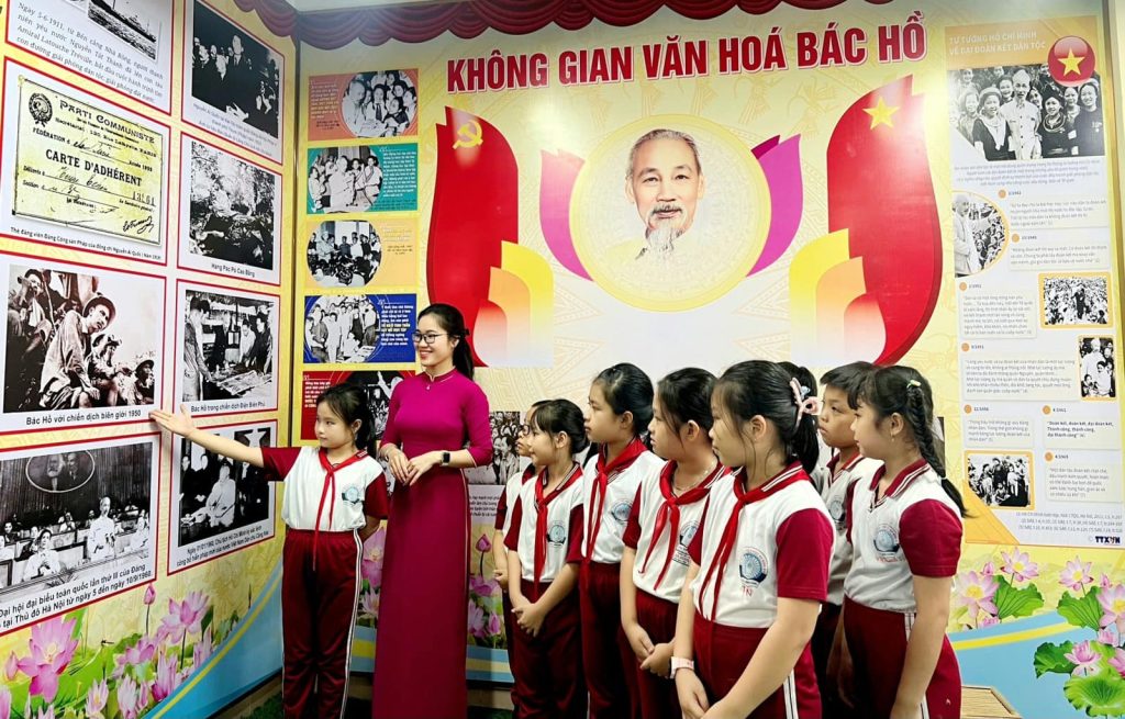 Chủ nghĩa Mác – Lê-nin, tư tưởng Hồ Chí Minh – Nền tảng tư tưởng, lý luận cho sự nghiệp cách mạng Việt Nam và trong công cuộc đổi mới