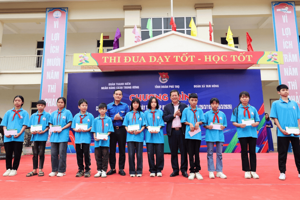 TỈNH ĐOÀN PHÚ THỌ PHỐI HỢP TỔ CHỨC CHƯƠNG TRÌNH CHÀO MỪNG KỶ NIỆM 95 NĂM NGÀY THÀNH LẬP ĐOÀN TNCS HỒ CHÍ MINH (26/3/1931-26/3/2026) VÀ TRIỂN KHAI CÁC HOẠT ĐỘNG THÁNG THANH NIÊN NĂM 2026 TẠI XÃ TAM NÔNG